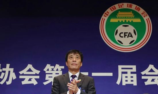 【比赛关键事件】第64分钟，裁判回看VAR，博洛尼亚球员科拉萨禁区内手球，国米赢得点球机会。