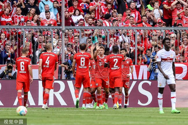 在3-2击败阿斯顿维拉之后，曼联目前排在英超积分榜的第六位。